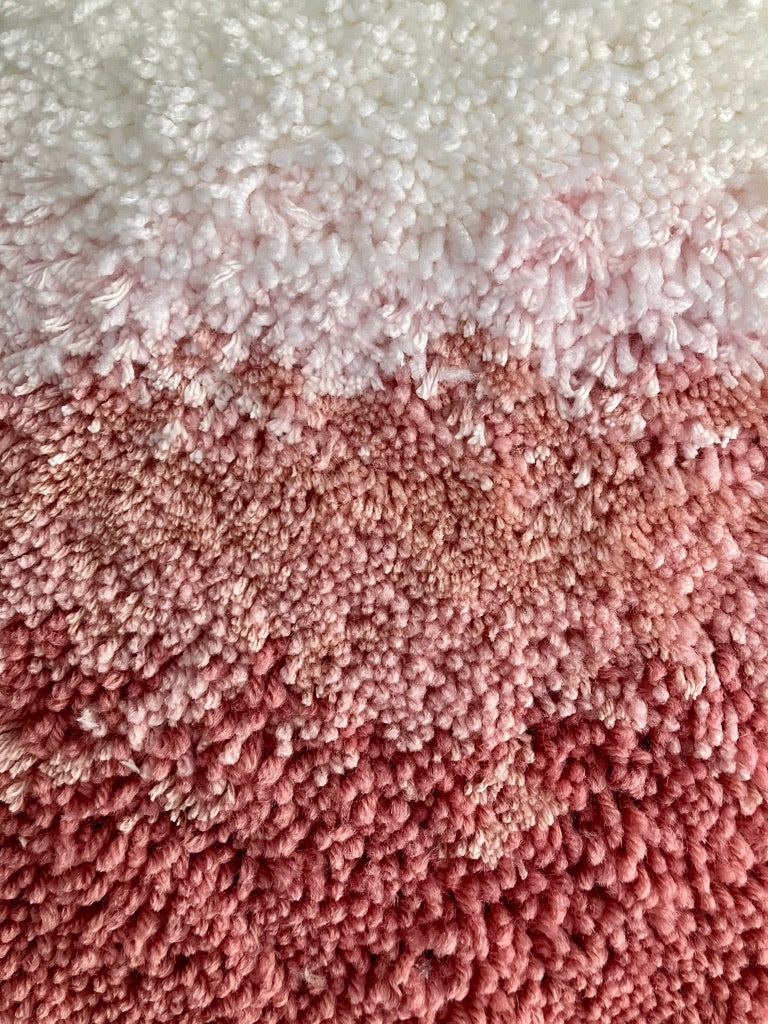 Wall-Hanging Tapestry - Fluffy Pink Gradient